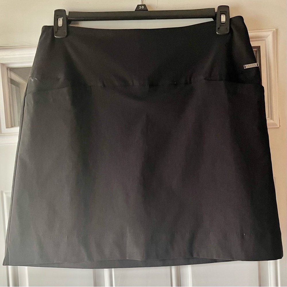 Black skort - Picture 2 of 6